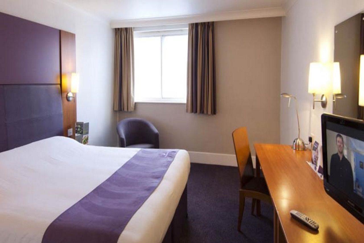 Premier Inn Huddersfield Central Exterior photo